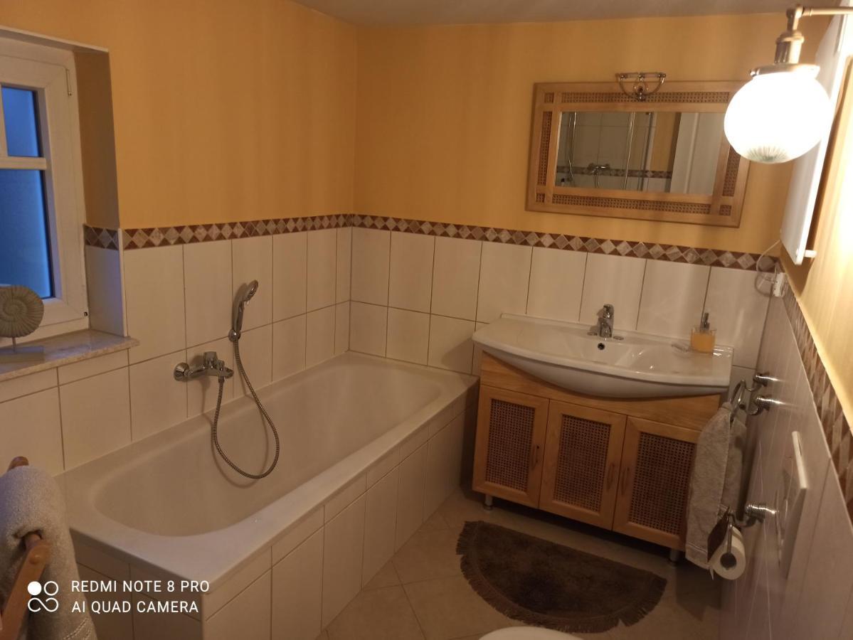 Schoene 77Qm Wohnung In Gehobener Lage Direkt Am Wald Rodenbach  エクステリア 写真